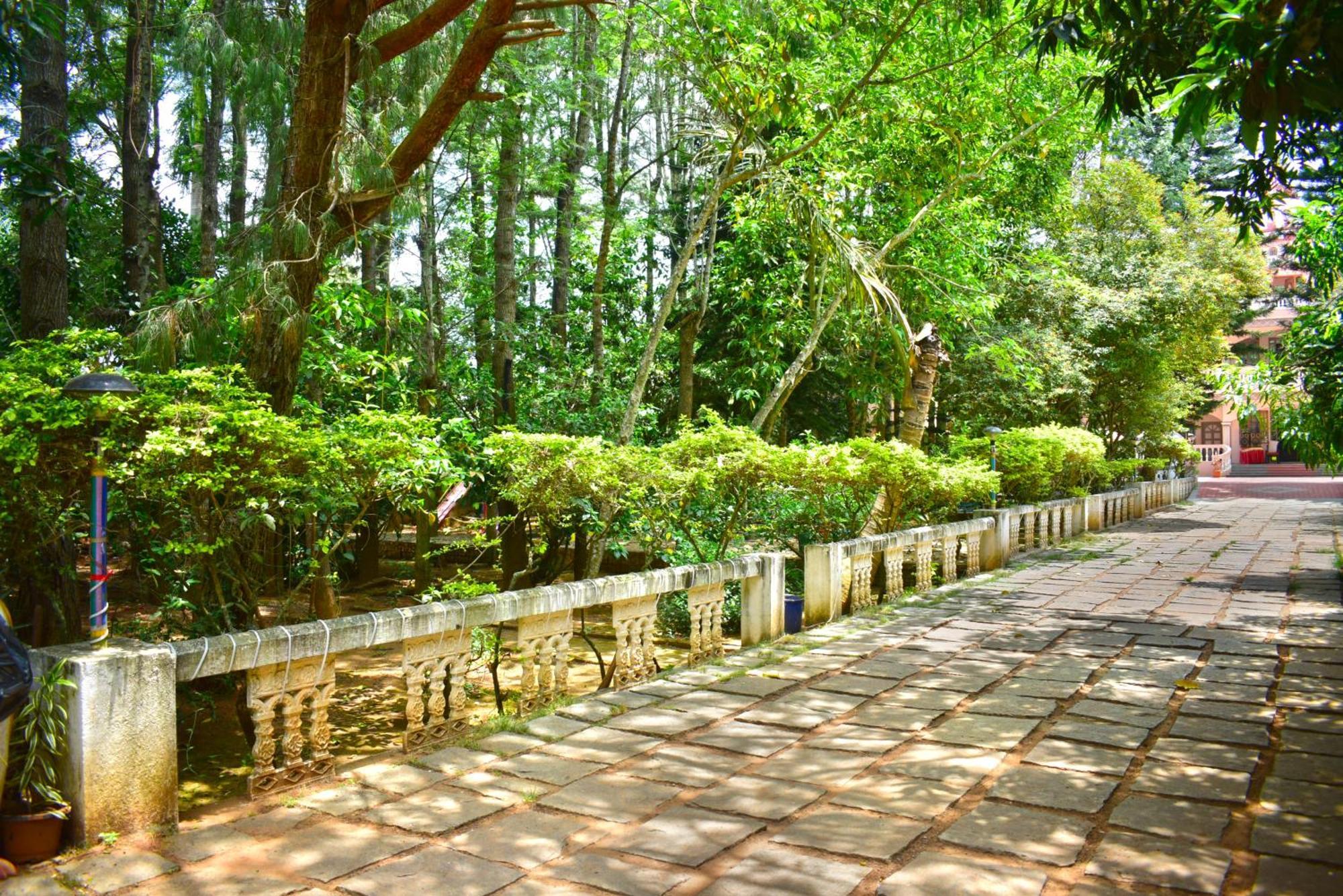 Jains Royal Palace Resorts Yelagiri Bagian luar foto