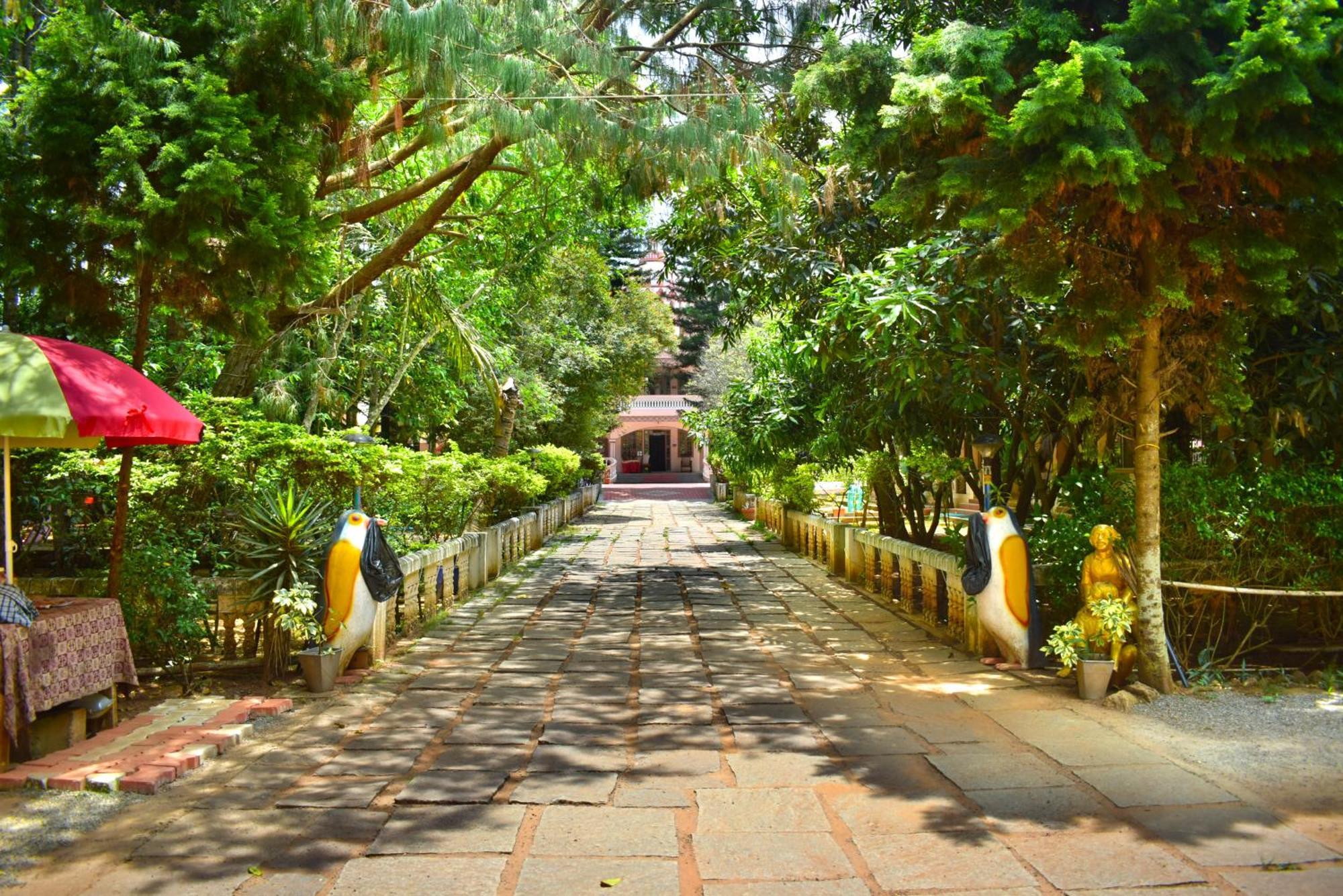 Jains Royal Palace Resorts Yelagiri Bagian luar foto
