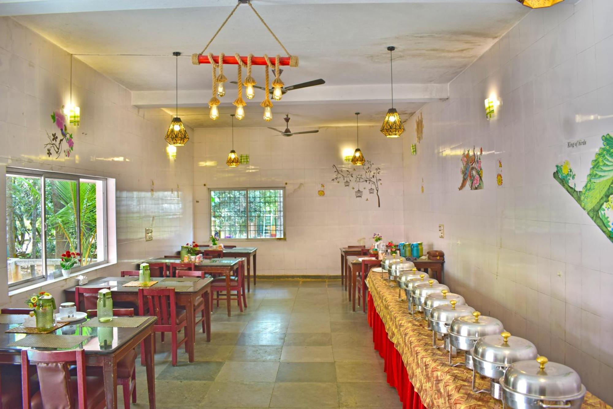 Jains Royal Palace Resorts Yelagiri Bagian luar foto