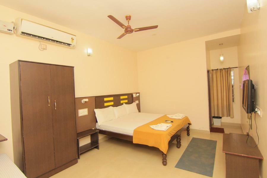 Jains Royal Palace Resorts Yelagiri Bagian luar foto